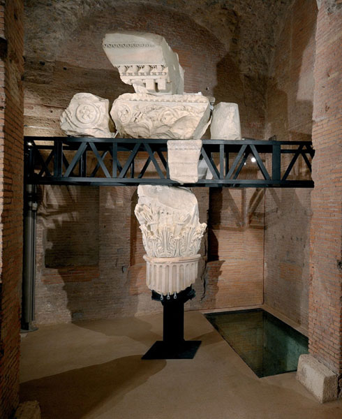 Ricomposizione dell’ordine della facciata dei portici del Foro di Augusto.