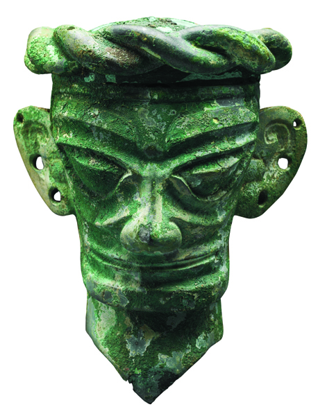 Museo di Sanxingdui_Testa di bronzo; Epoca Shang (1600-1046 a.C.)_altezza 13,6 cm, larghezza 13,3 cm, diametro longitudinale 7,3 cm, diametro trasversale 7,4 cm