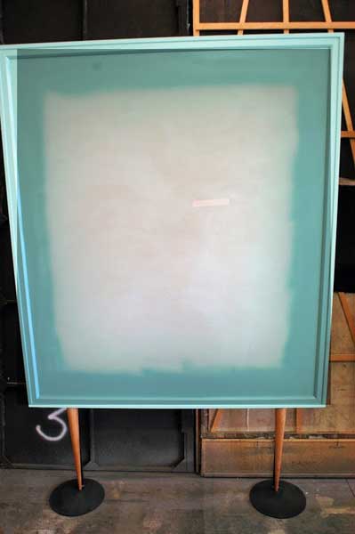 18. Pannelli in allestimento per la mostra