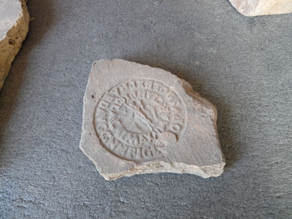 Bollo laterizio dell’officinatrice Calvenzia Massima - Museo dei Fori Imperiali di Roma