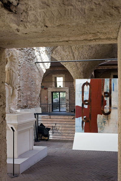 Matronei: Memore (165x137 cm). © Moreno Maggi Photographer