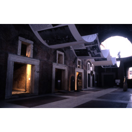 Installazioni nella Grande Aula dei Mercati di Traiano