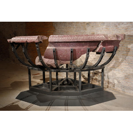 Ricomposizione di vasca (labrum) Ricomposizione di vasca (labrum)