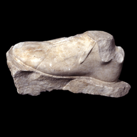 Frammento di statua maschile stante (piede sinistro con calzare o mulleus)