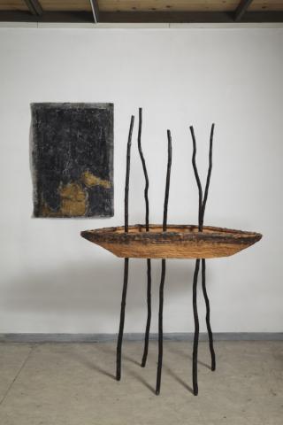 Enea, 2011 - terracotta, legno, catrame, cera e tecnica mista su carta, 190 x 190 cm