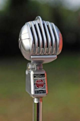 14. Microfono radiofonico americano 14. Microfono radiofonico americano